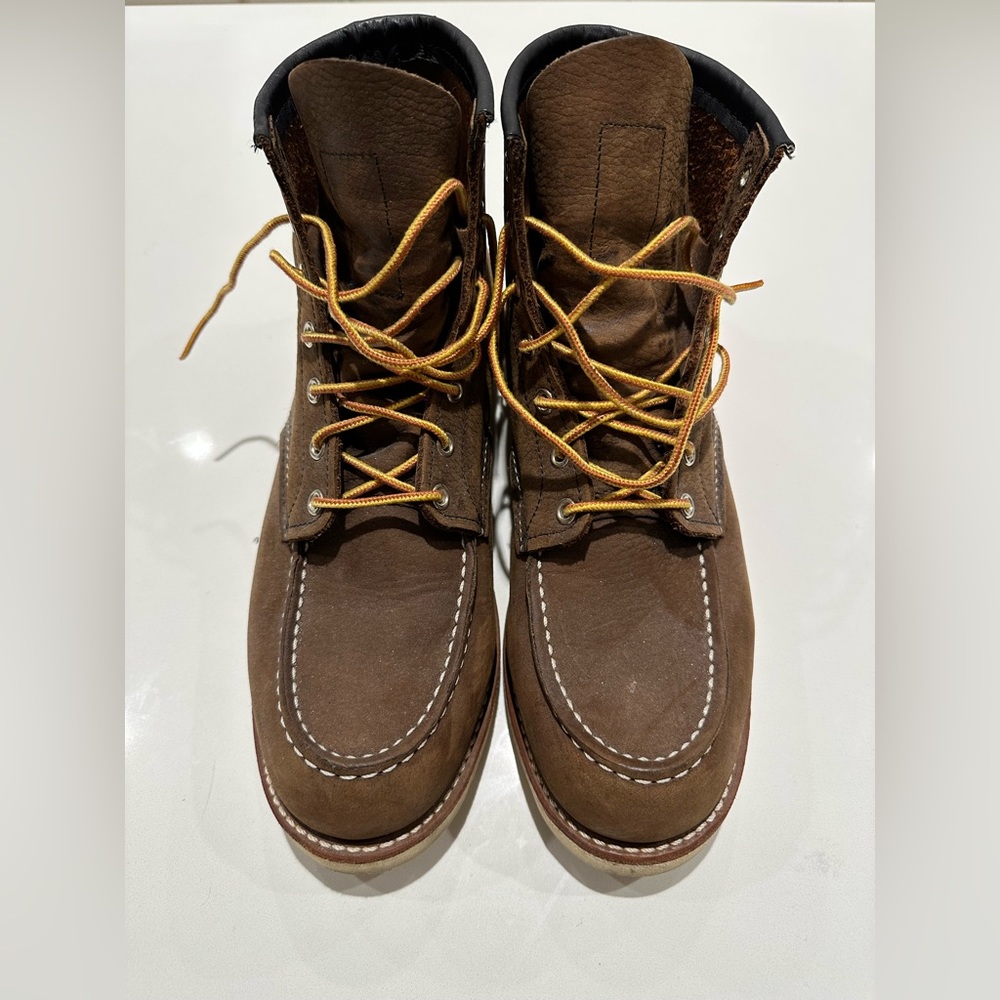 Red Wing Men’s Classic Moc 6-Inch Boot size 10.5.